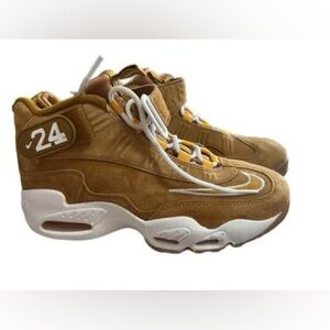 Men's Nike Air Griffey Max 1 size 8, suede upper in wheat